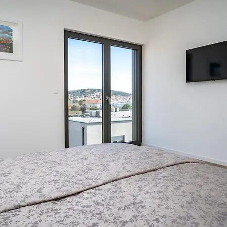 Luxury With Heated Pool