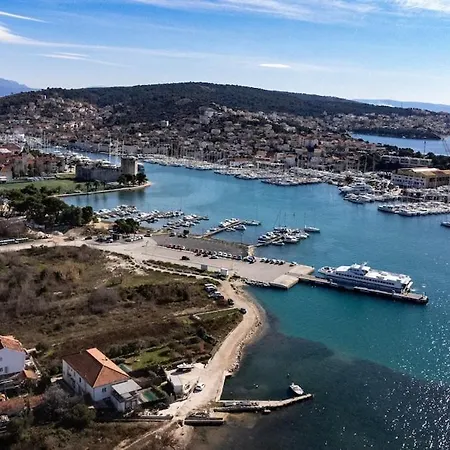 Luxury With Heated Pool *