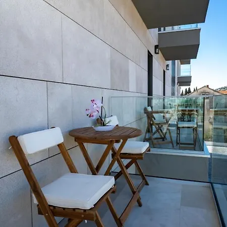 Luxury With Heated Pool