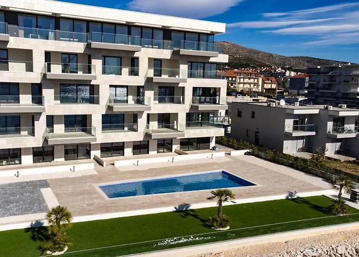 Luxury With Heated Pool Apartamento