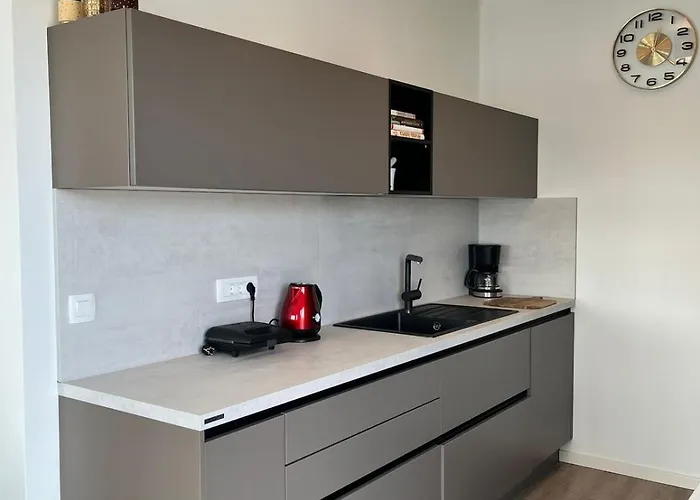 Luxury With Heated Pool *