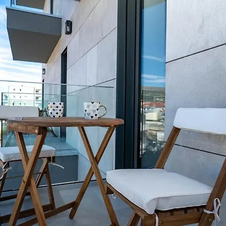 Luxury With Heated Pool Apartman