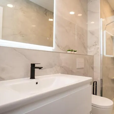 Apartman Luxury With Heated Pool *