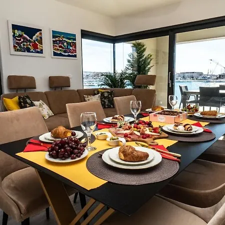 Luxury With Heated Pool * Trogir