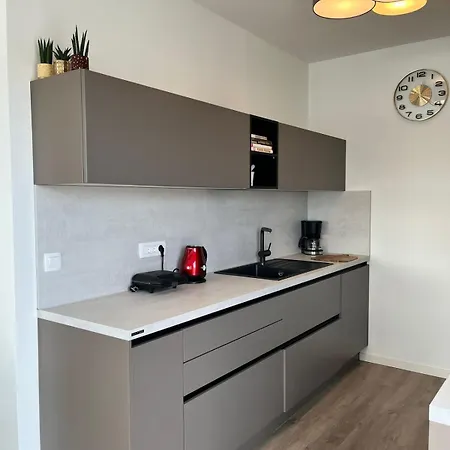 Luxury With Heated Pool *