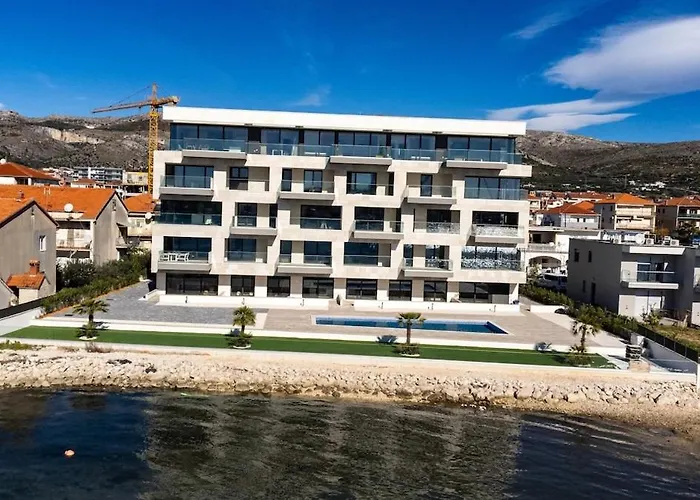 公寓 Luxury With Heated Pool 特罗吉尔