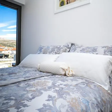 Luxury With Heated Pool *