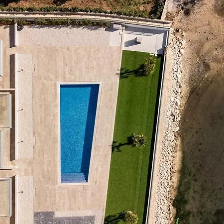 Apartamento Luxury With Heated Pool